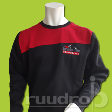 Rood zwarte sweater met geborduurd borstlogo van Erwin Tax