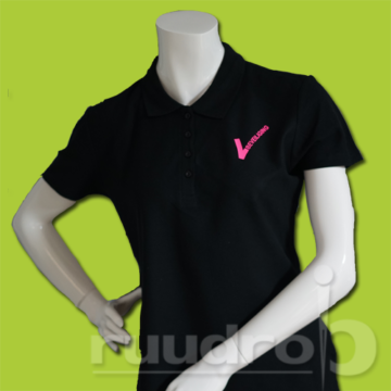 zwart t-shirt bedrukt met fluor roze tekst en het beveiligingsteken voor de carnaval