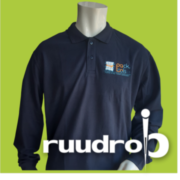 Navy blauw poloshirt met lange mouwen op de linker borst geborduurd met het logo van pack tools2.0